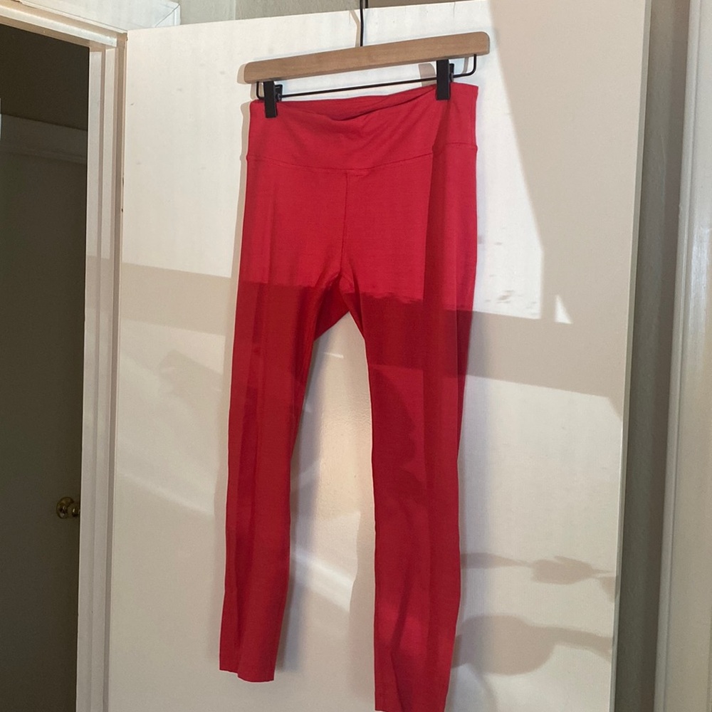 Red Outdoor Voices leggings size M